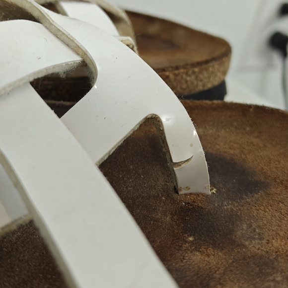 Betula by Birkenstock Soft Footbed Sandal Size 39 / US 8N White Patent Leather - Picture 4 of 11